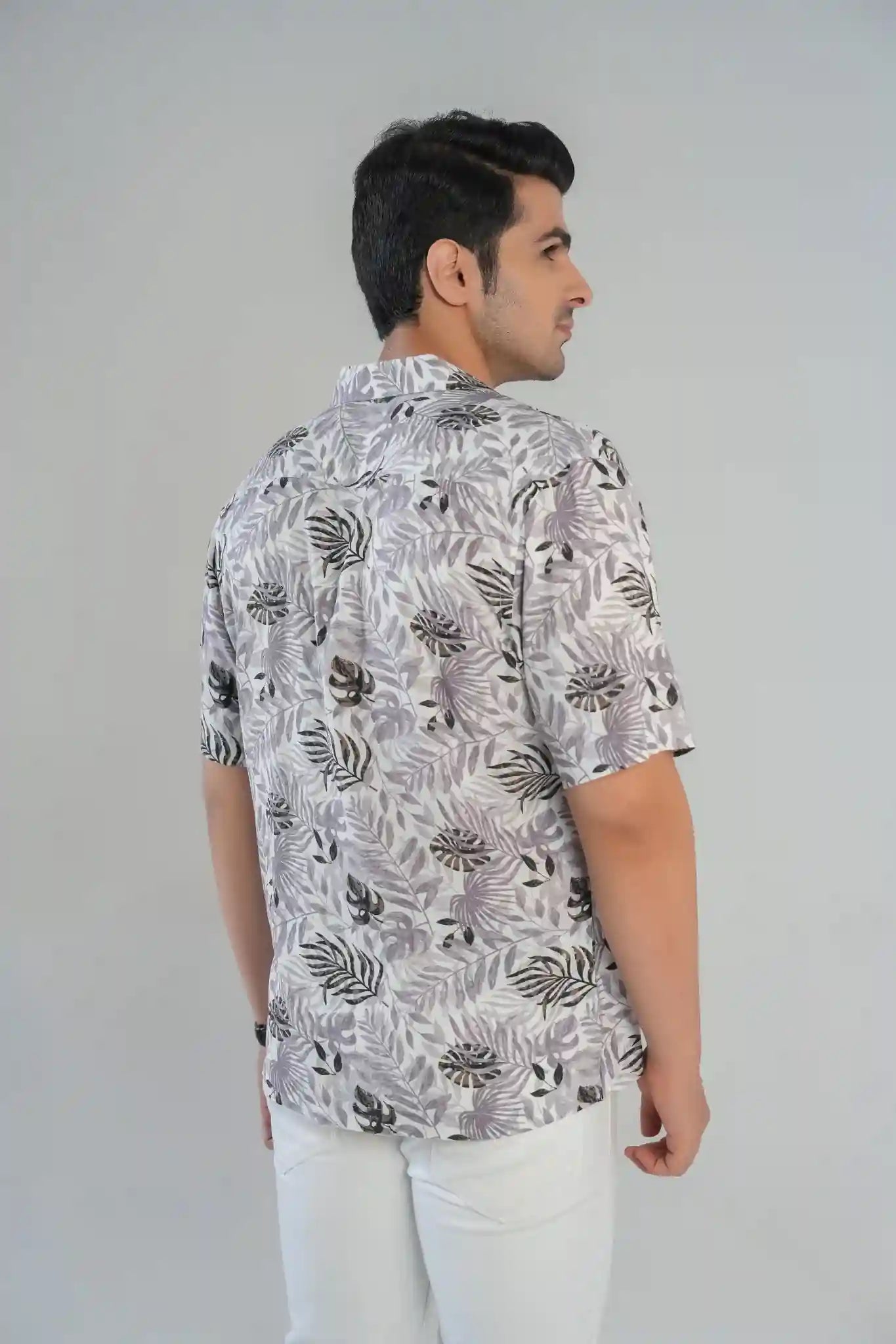 Men's Tropical Leaf Print Regular Fit Casual Wear Shirt